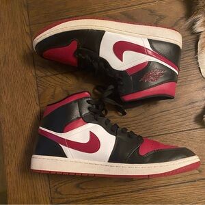 Nike Jordan Air 1 bred toe red and black size 13